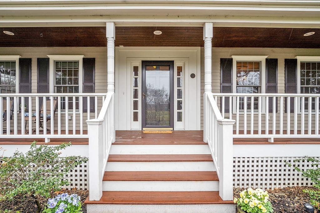 2 Davis Lane Georgetown, MA 01833 - Photo 5 of 42 Gallery Image 5