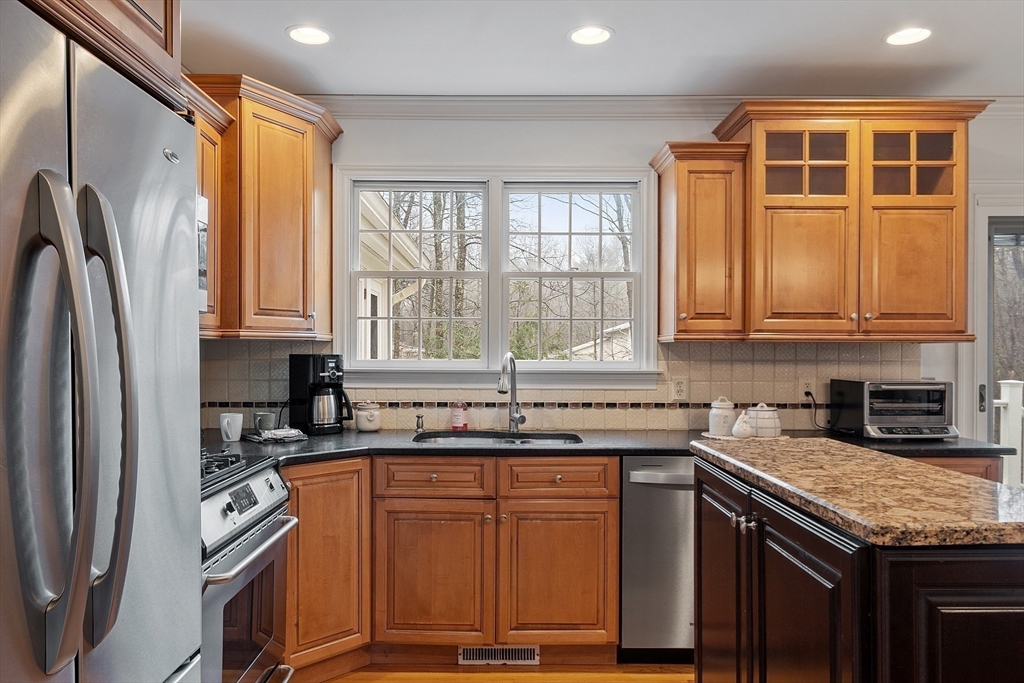 2 Davis Lane Georgetown, MA 01833 - Photo 10 of 42 Gallery Image 10