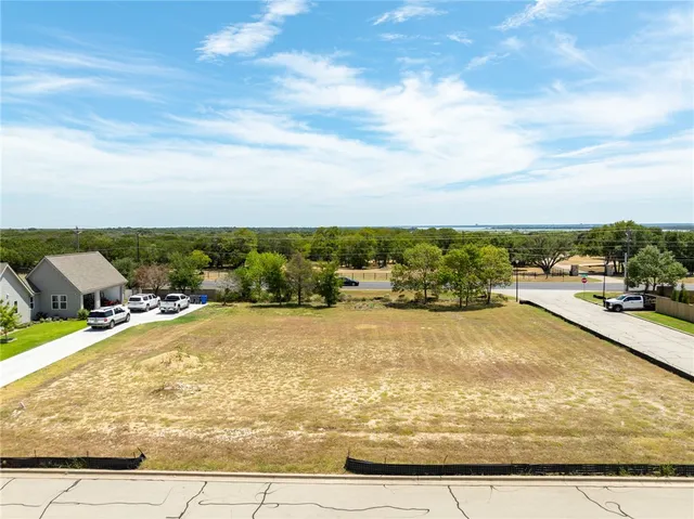 $115,000 | 220 Wycliff Drive, China Spring, TX 76633