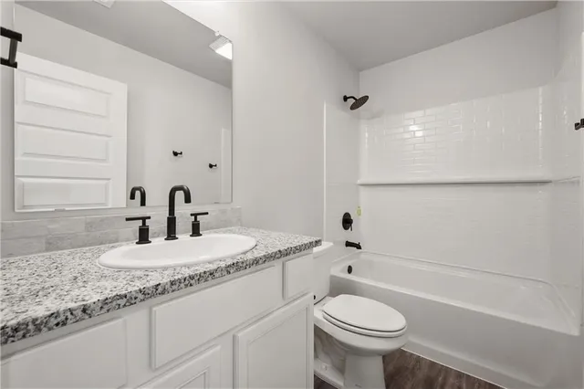 $402,900 | 26555 West 83rd Terrace, Lenexa, KS 66227