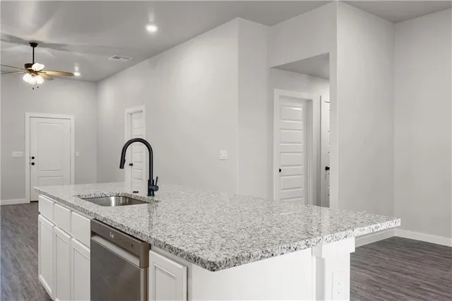 $402,900 | 26555 West 83rd Terrace, Lenexa, KS 66227