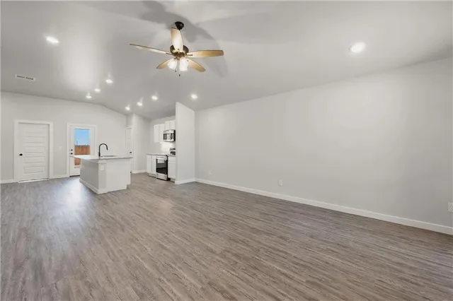 $402,900 | 26555 West 83rd Terrace, Lenexa, KS 66227