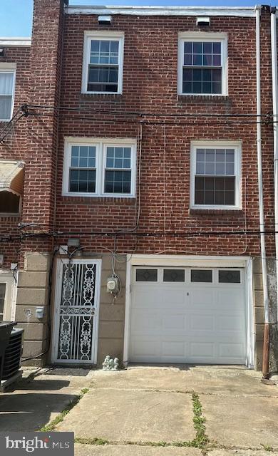 1629 Farrington Road Philadelphia, PA 19151 - Photo 3 of 10 Back