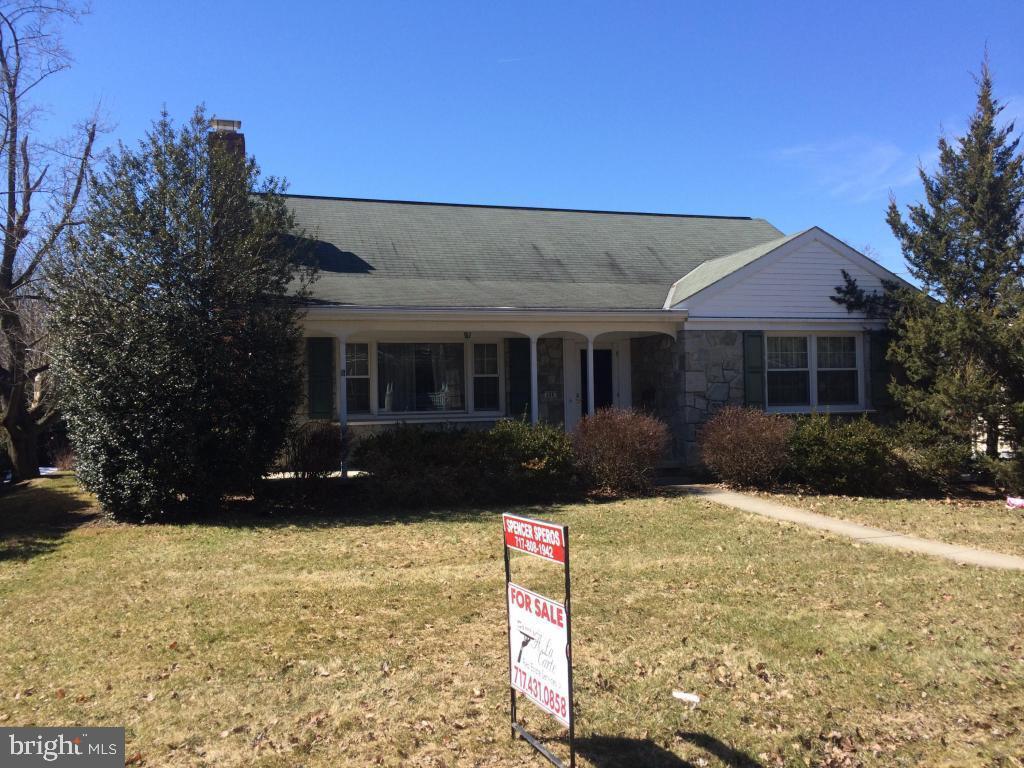 408 South Broad Street Lititz, PA 17543 - Photo 1 of 7