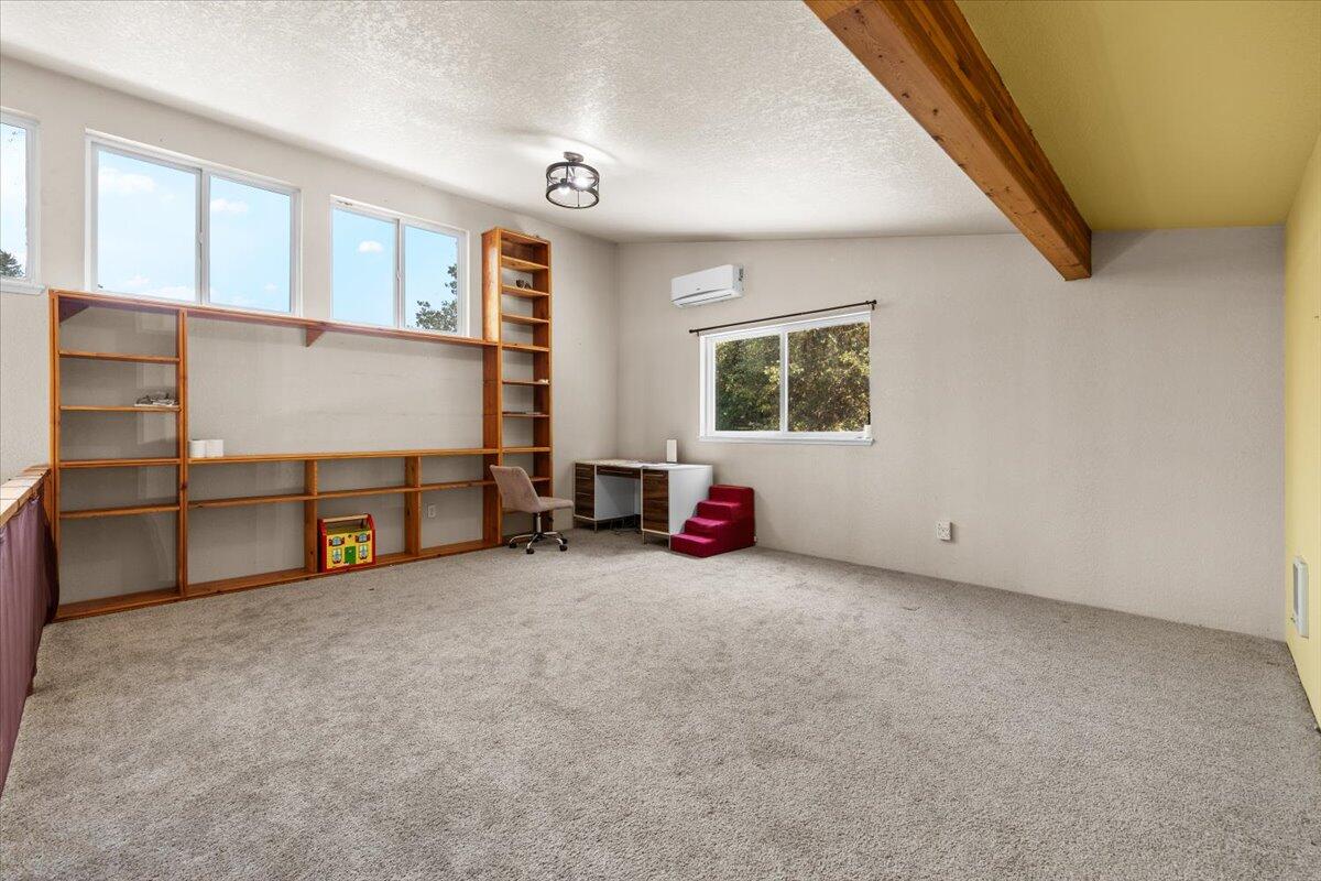 14242 Geppert Road Eagle Point, OR 97524 - Photo 19 of 54 Gallery Image 19