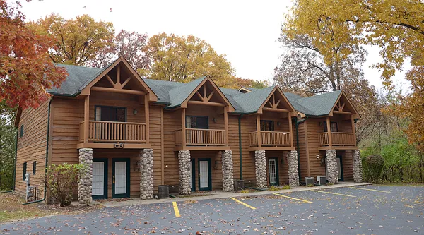 $2,250 | 2643 North Illinois Rt 178 Road, Unit Q1, Utica, IL 61373