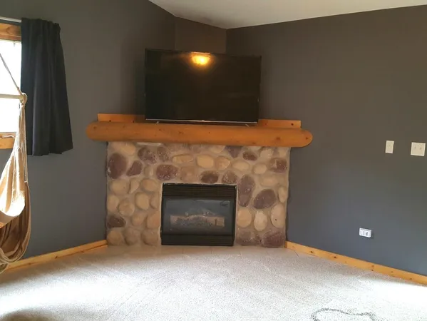 $2,250 | 2643 North Illinois Rt 178 Road, Unit Q1, Utica, IL 61373