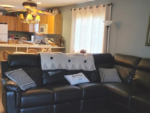 $1,895 | 2643 North Illinois Rt 178 Road, Unit Q1, Utica, IL 61373