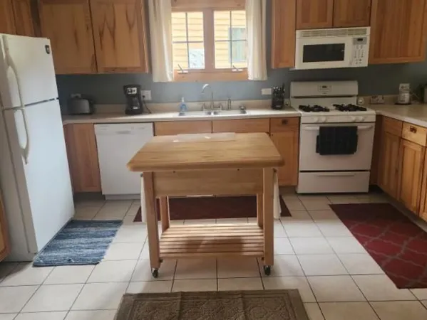 $2,250 | 2643 North Illinois Rt 178 Road, Unit Q1, Utica, IL 61373