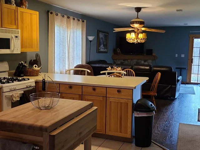 $1,895 | 2643 North Illinois Rt 178 Road, Unit Q1, Utica, IL 61373