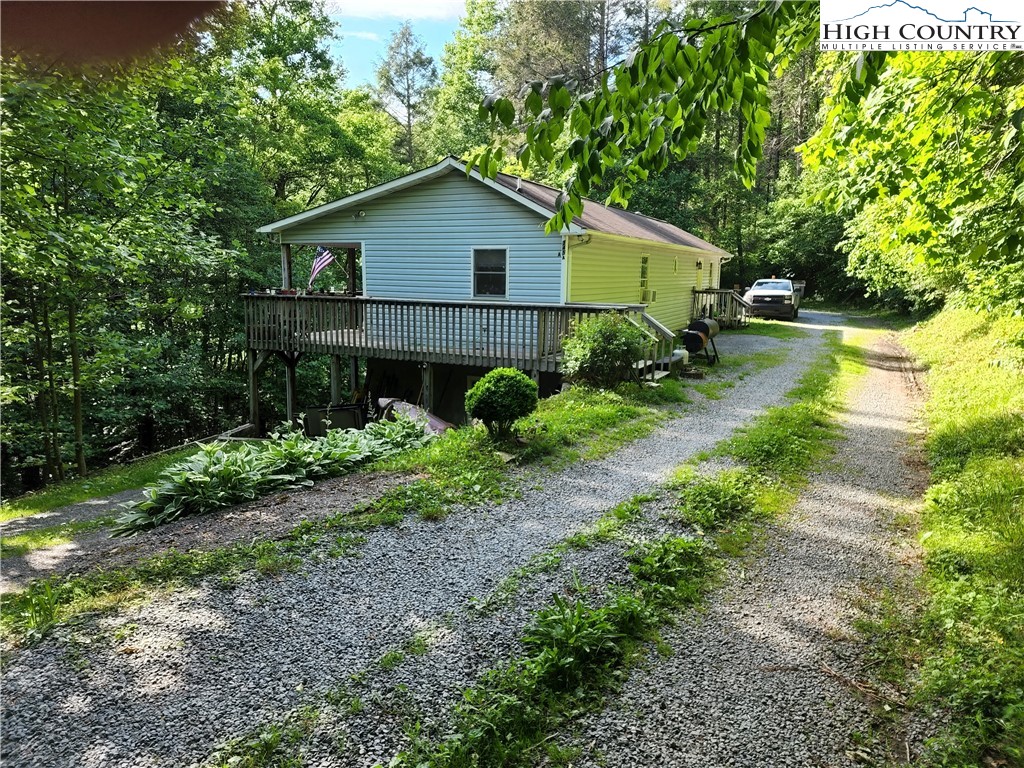 345 Sam Eller Road Elk Park, NC 28622 - Photo 1 of 25 Gallery Image 1