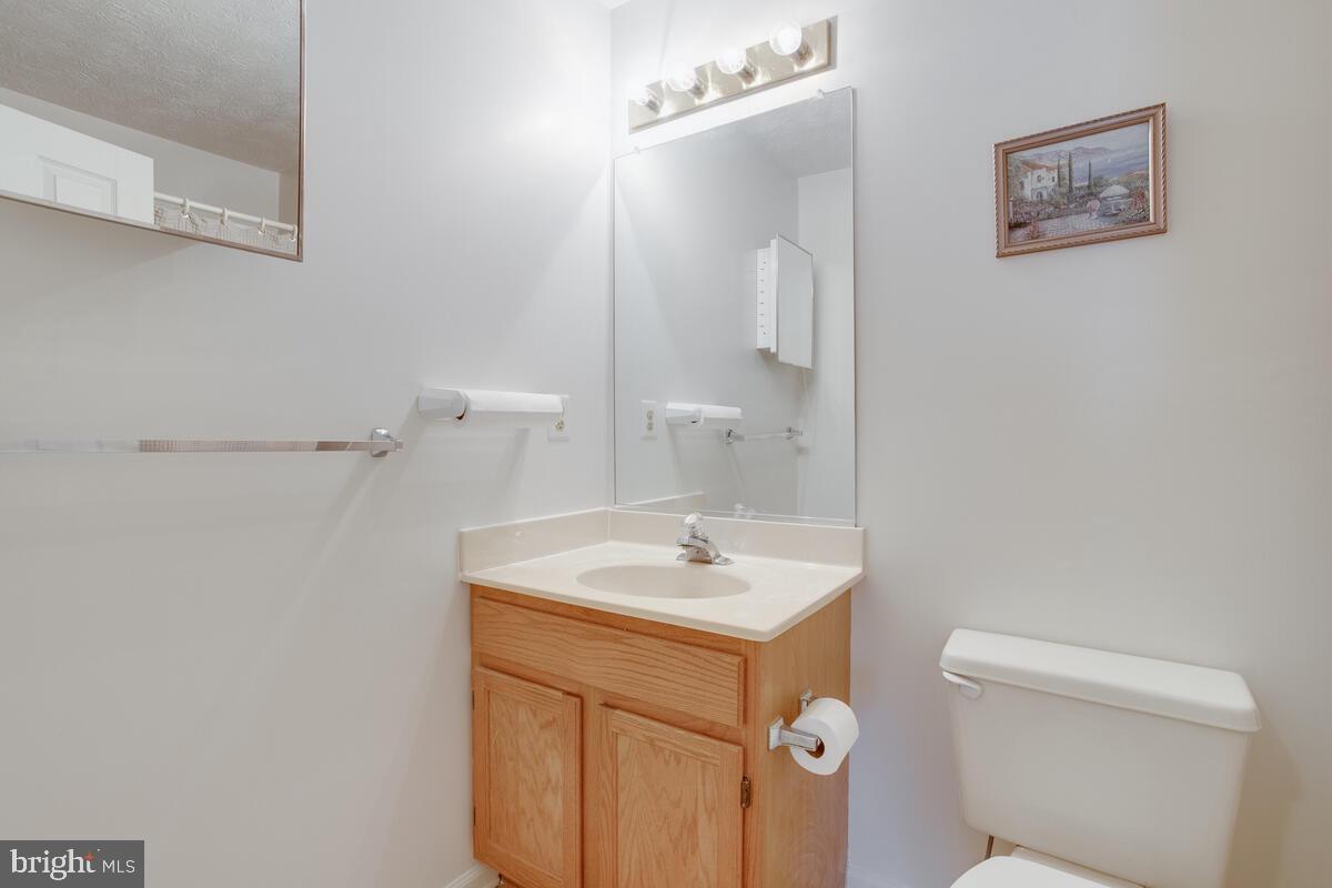 407 North Hammonds Ferry Road Linthicum, MD 21090 - Photo 39 of 60 Hall bath/upstairs