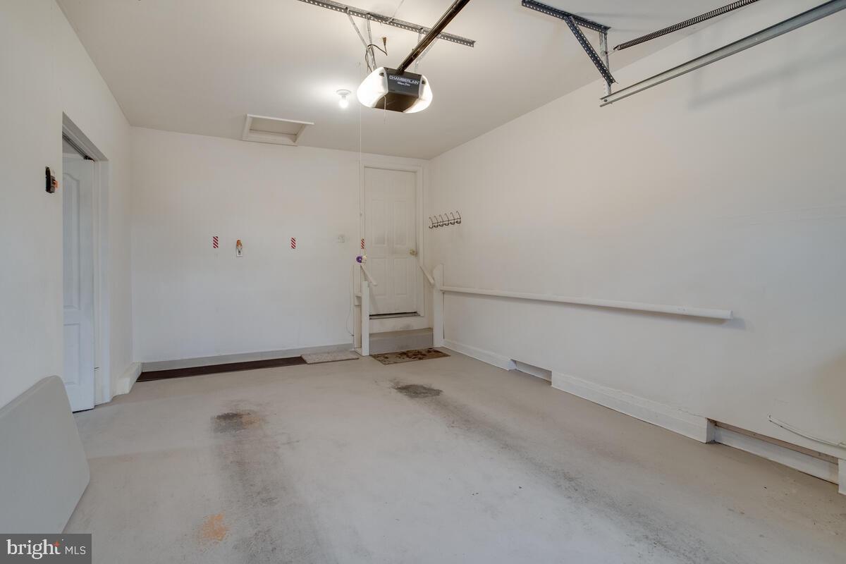 407 North Hammonds Ferry Road Linthicum, MD 21090 - Photo 7 of 60 garage