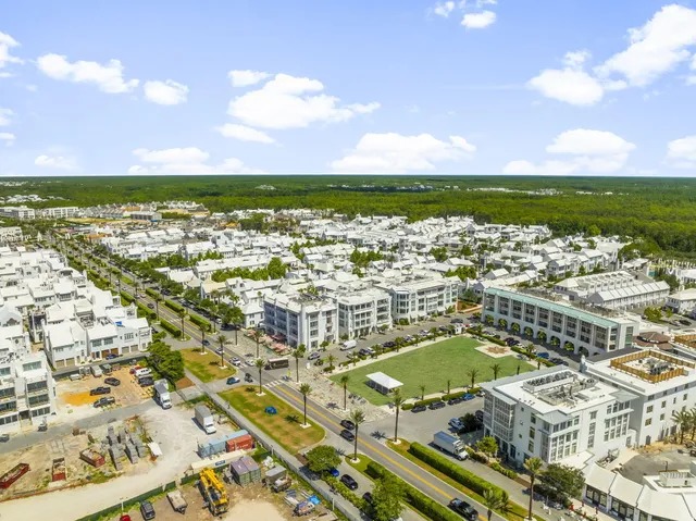 $3,395,000 | 27 Admiralty Row, Unit 305, Alys Beach, FL 32461
