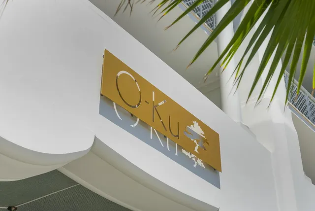 $3,395,000 | 27 Admiralty Row, Unit 305, Alys Beach, FL 32461