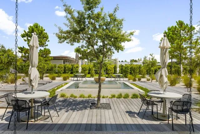 $3,395,000 | 27 Admiralty Row, Unit 305, Alys Beach, FL 32461