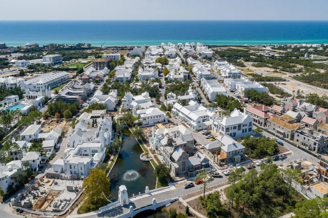 $3,395,000 | 27 Admiralty Row, Unit 305, Alys Beach, FL 32461