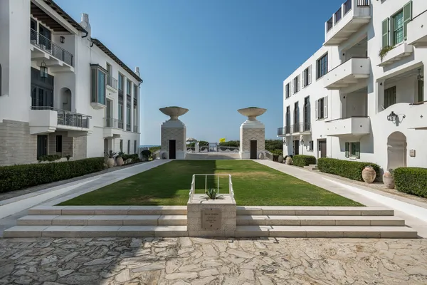 $3,395,000 | 27 Admiralty Row, Unit 305, Alys Beach, FL 32461