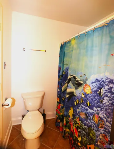 $235,000 | 411 Admiral Craik Drive, Unit 4, Grand Isle, LA 70358