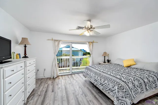 $235,000 | 411 Admiral Craik Drive, Unit 4, Grand Isle, LA 70358