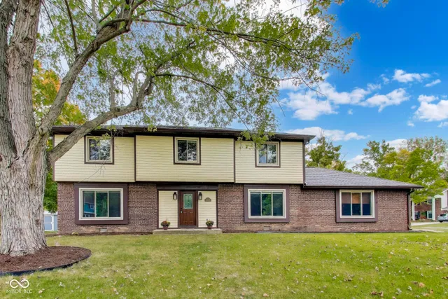 $385,900 | 7222 Brompton Court, Indianapolis, IN 46250