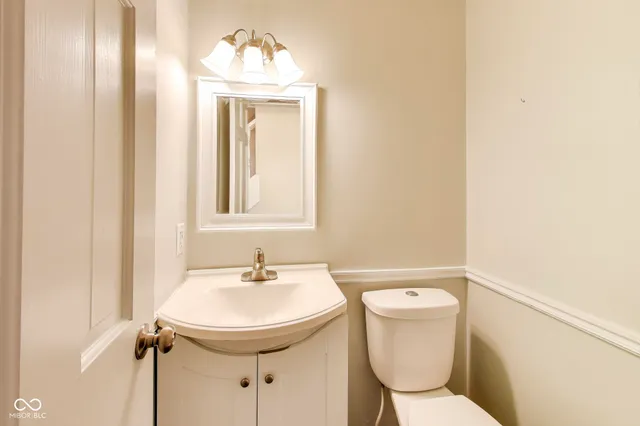 $385,900 | 7222 Brompton Court, Indianapolis, IN 46250