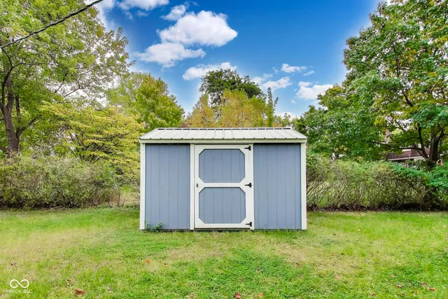 $385,900 | 7222 Brompton Court, Indianapolis, IN 46250