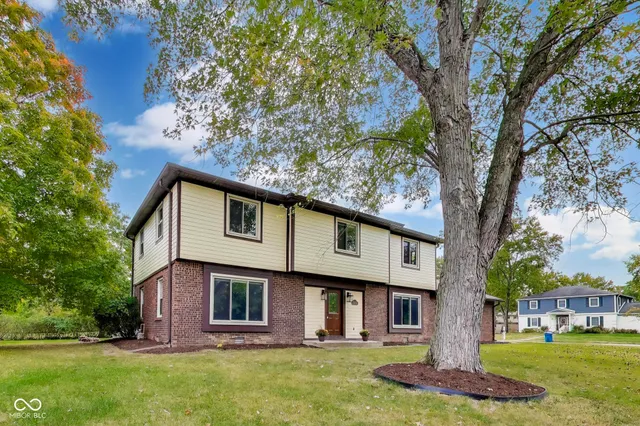 $385,900 | 7222 Brompton Court, Indianapolis, IN 46250