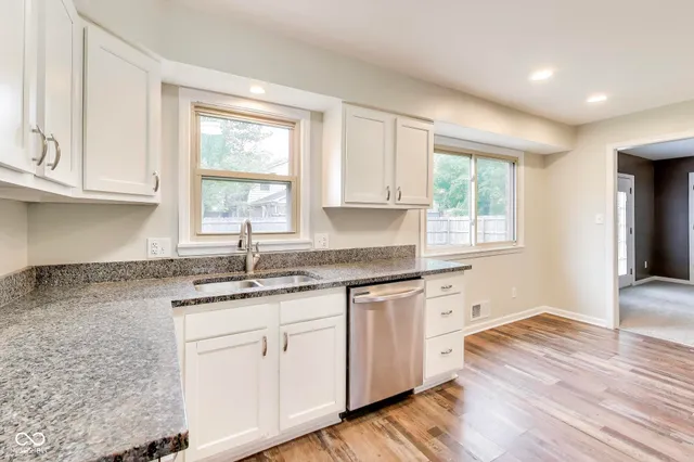 $385,900 | 7222 Brompton Court, Indianapolis, IN 46250