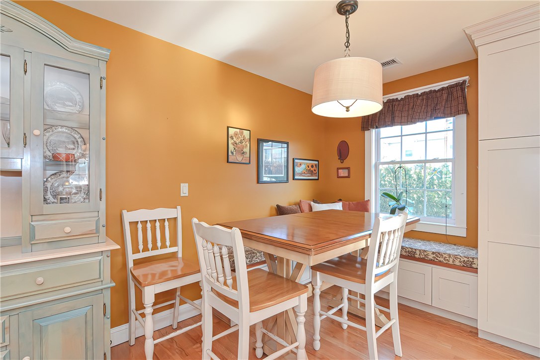 84 Perry Street Bristol, RI 02809 - Photo 11 of 32 Gallery Image 11