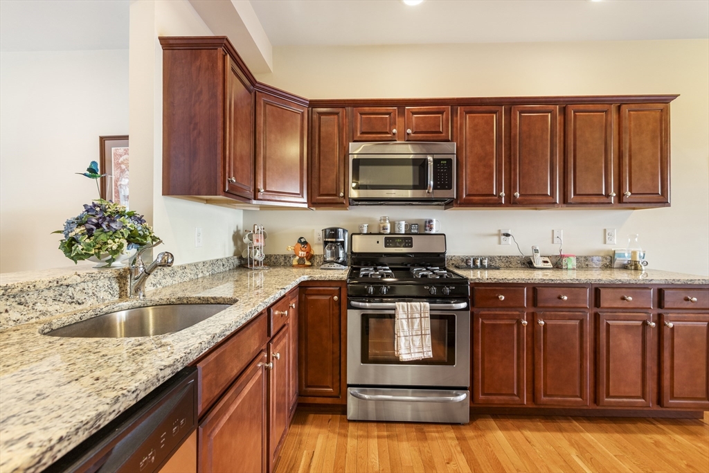 631 East Street, Unit L101 Mansfield, MA 02048 - Photo 5 of 30