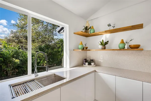 $9,850 | 667 Northeast 105th Street, Miami Shores, FL 33138