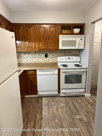 $2,400 | 604 Wellington Place, Aberdeen, NJ 07747