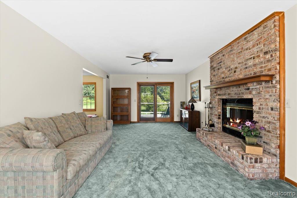 2198 Argentine Road Howell, MI 48855 - Photo 5 of 39