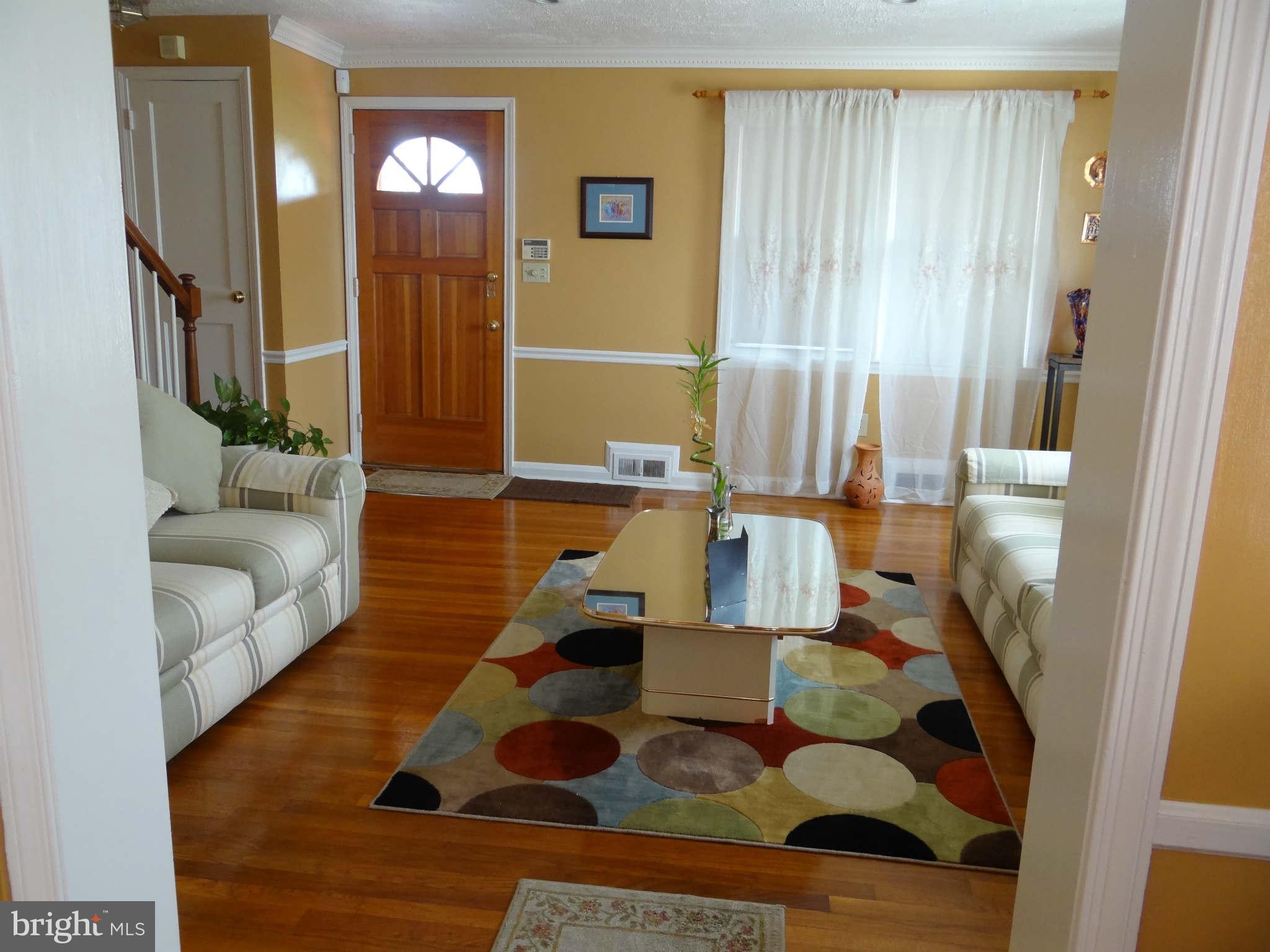 1287 Cedarcroft Road Baltimore, MD 21239 - Photo 2 of 21 Living Room