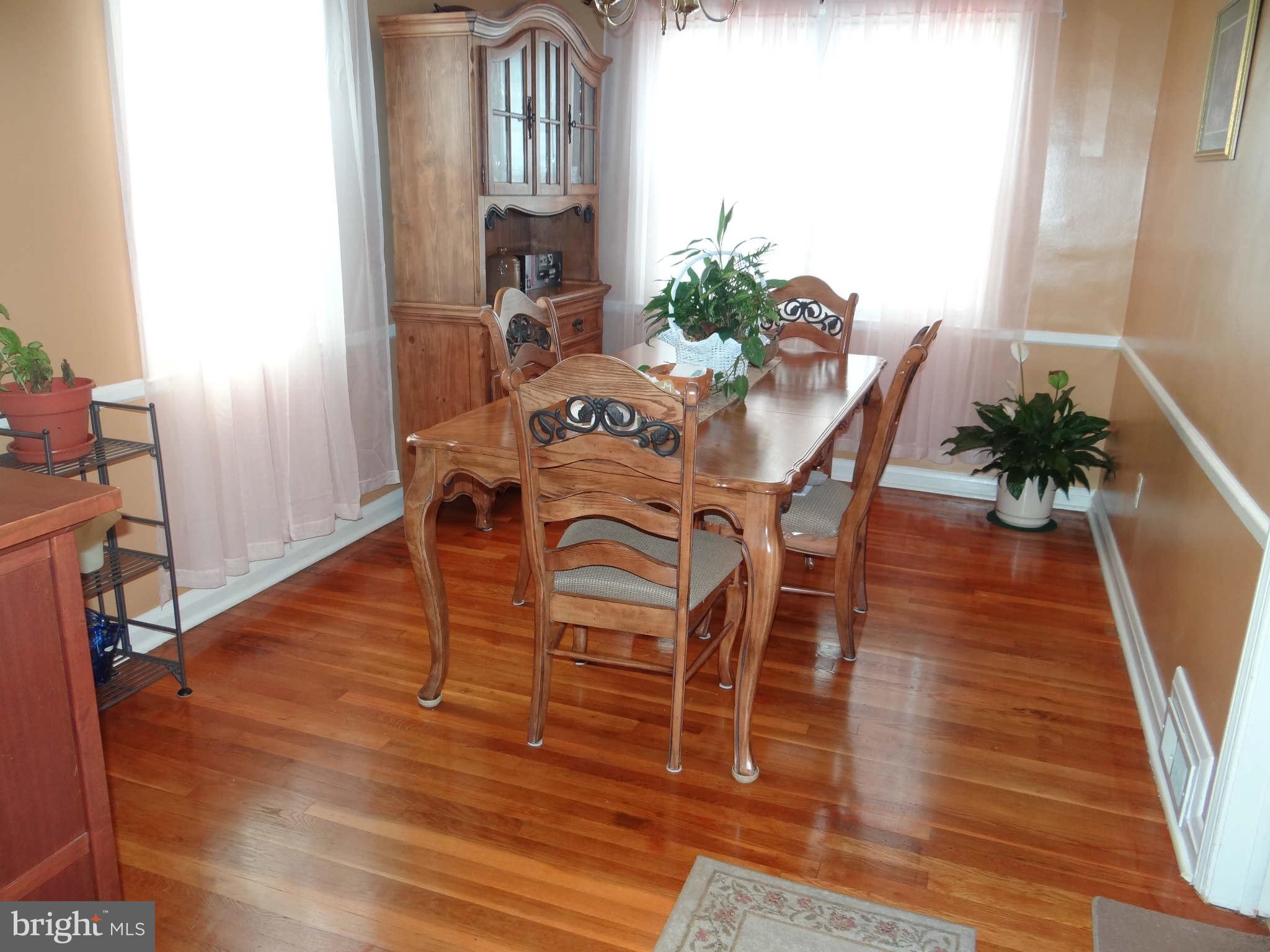 1287 Cedarcroft Road Baltimore, MD 21239 - Photo 4 of 21 Dining Room