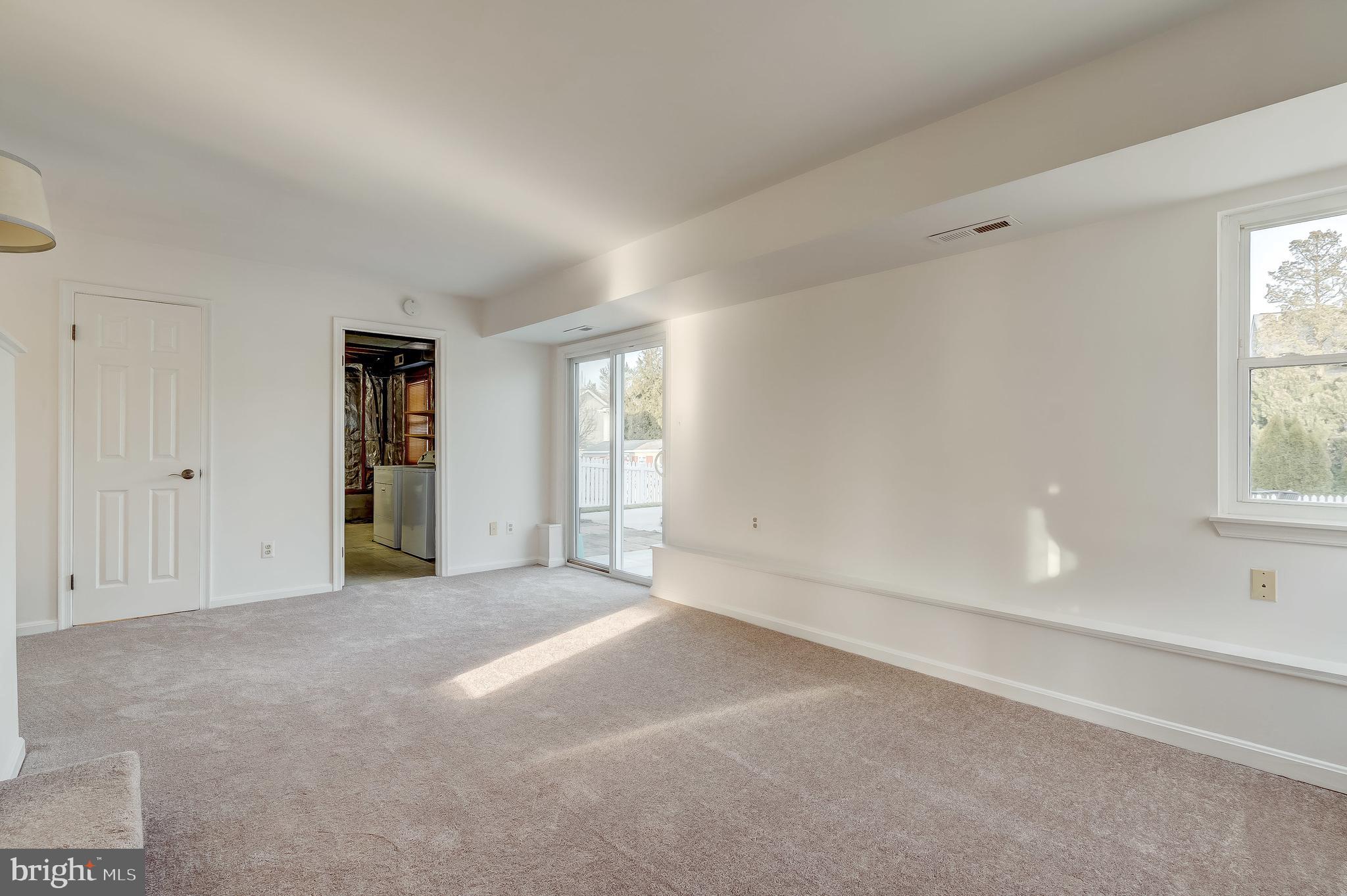 4408 Fieldgreen Road Baltimore, MD 21236 - Photo 11 of 31