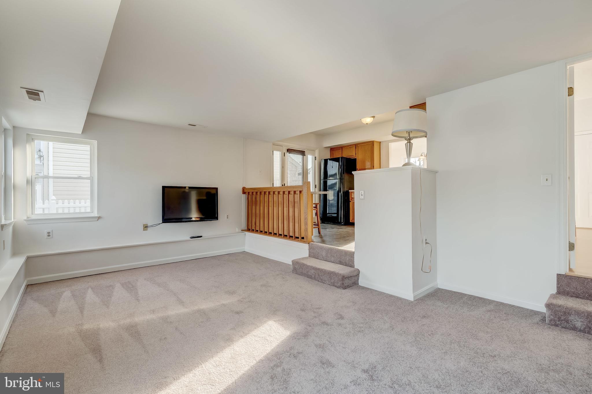 4408 Fieldgreen Road Baltimore, MD 21236 - Photo 12 of 31