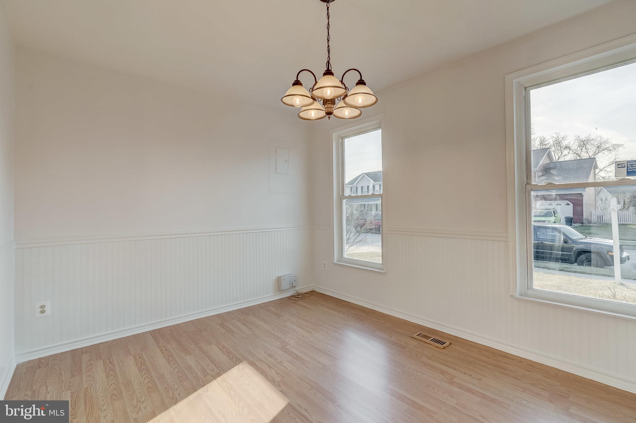 4408 Fieldgreen Road Baltimore, MD 21236 - Photo 5 of 31