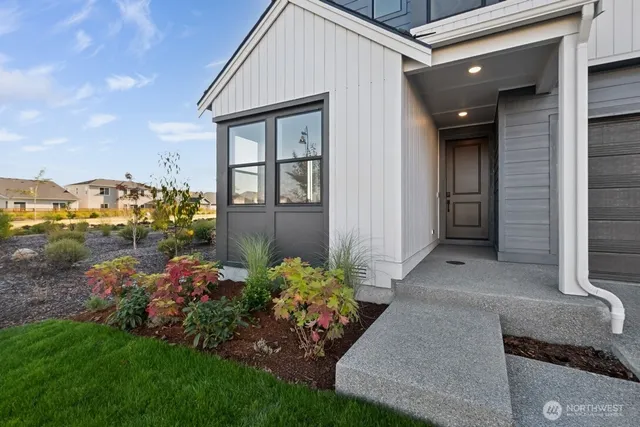 $839,900 | 20414 154th Street East, Unit 1, Bonney Lake, WA 98391