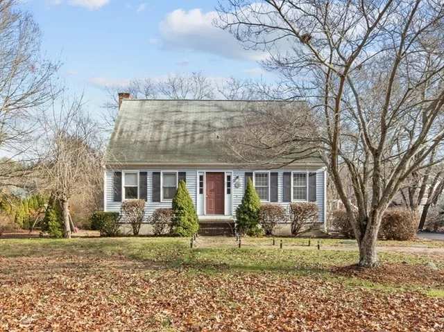 $554,000 | 19 Leonard Street, Lakeville, MA 02347