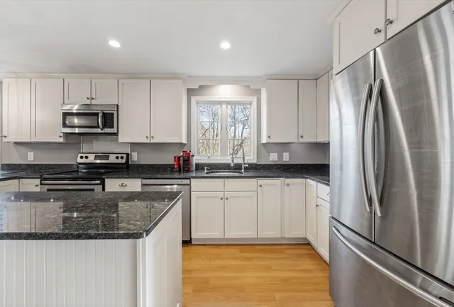 $554,000 | 19 Leonard Street, Lakeville, MA 02347