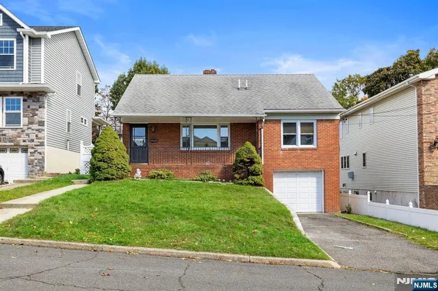 $3,750 | 133 Cleveland Avenue, Hasbrouck Heights, NJ 07604
