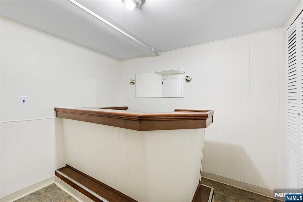 133 Cleveland Avenue Hasbrouck Heights, NJ 07604 - Photo 13 of 15