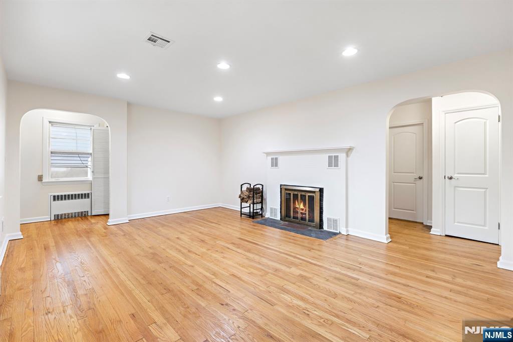 133 Cleveland Avenue Hasbrouck Heights, NJ 07604 - Photo 3 of 15