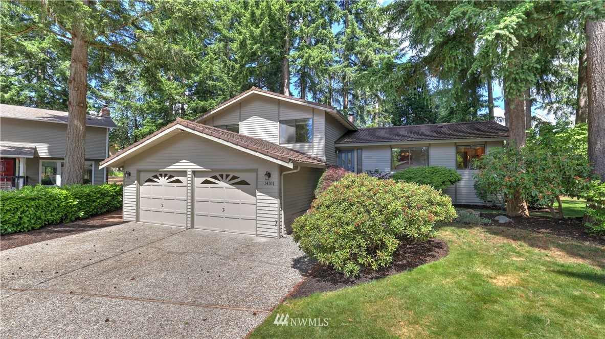 14101 148th Place Southeast Renton, WA 98059 - Photo 2 of 36 front view of a house with a street