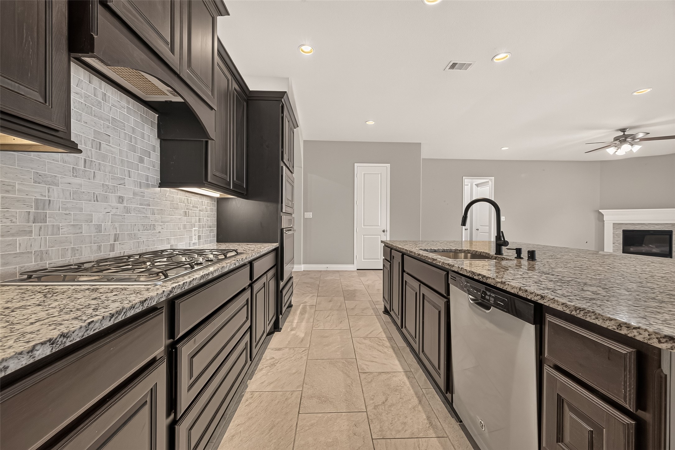 27124 Holtwood Grove Road Magnolia, TX 77354 - Photo 13 of 34