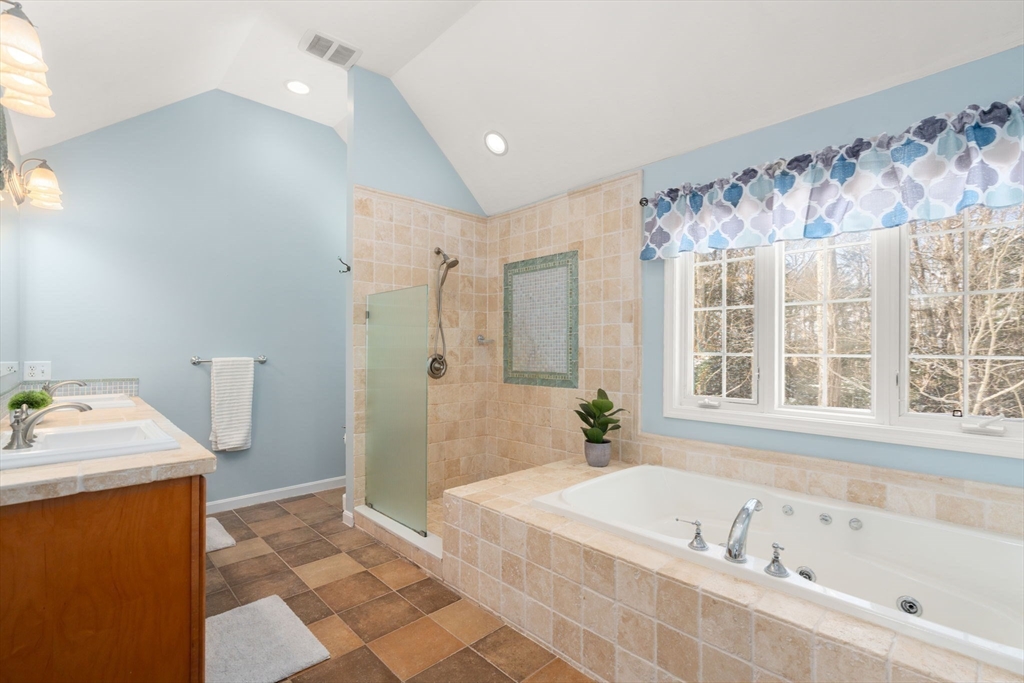 19 Preserve Way Sturbridge, MA 01566 - Photo 28 of 38