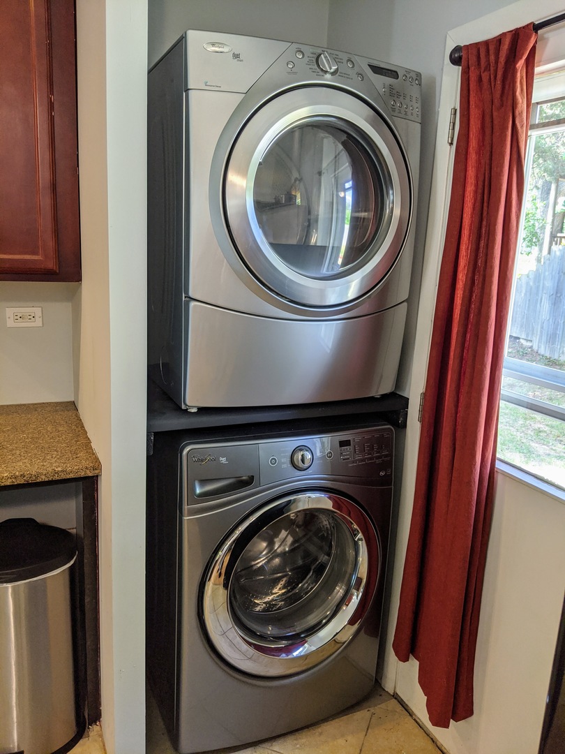 14 East Oltendorf Road Streamwood, IL 60107 - Photo 18 of 21 a utility room with dryer and washer