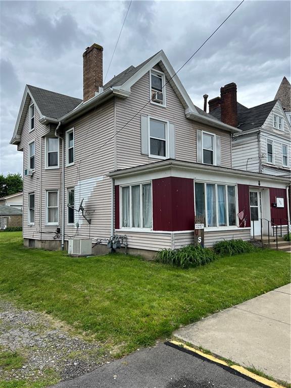 376 Vermont Avenue Rochester, PA 15074 - Photo 2 of 31